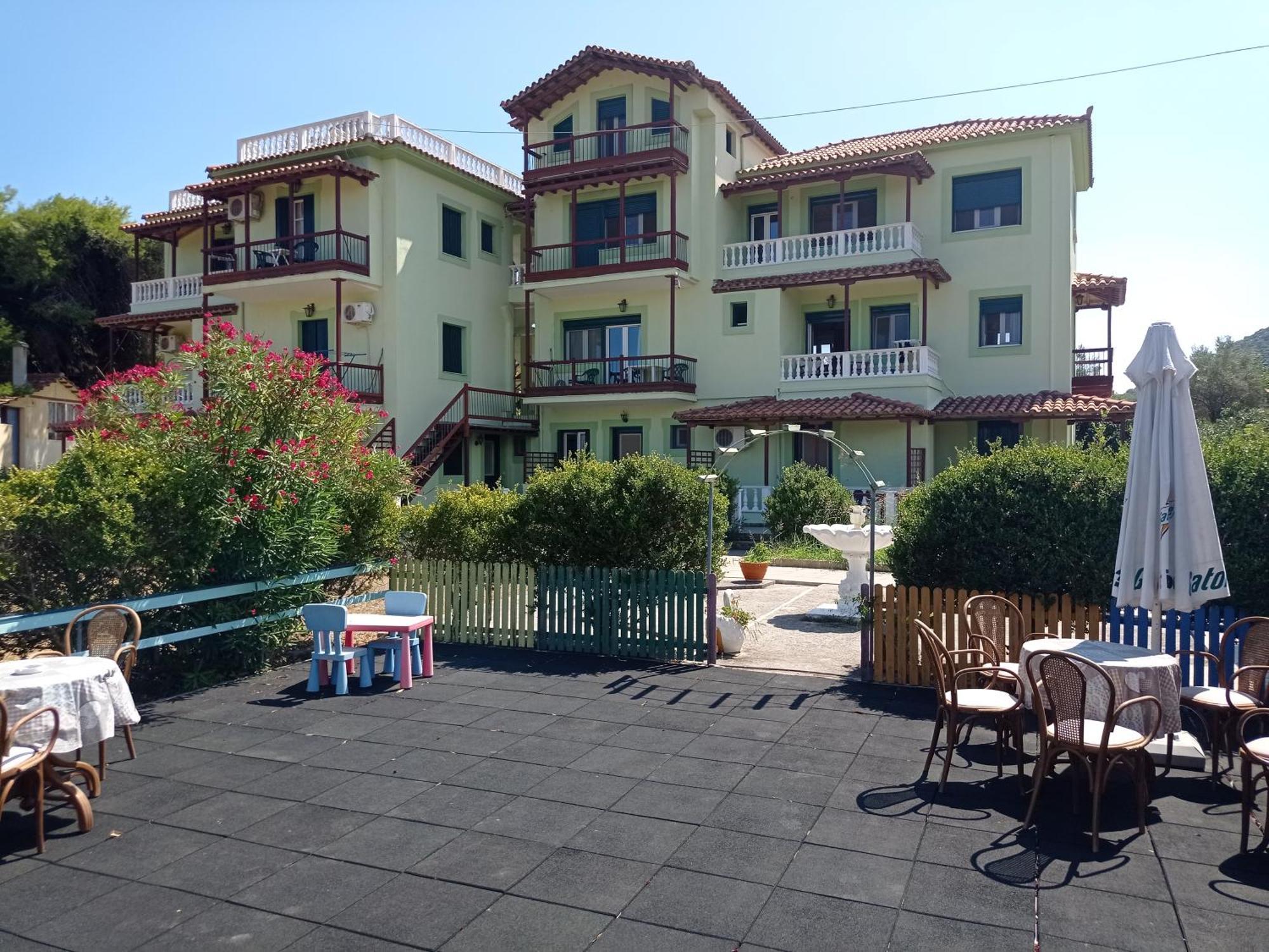 Alexandros Rooms & Studios Skopelos Exterior foto