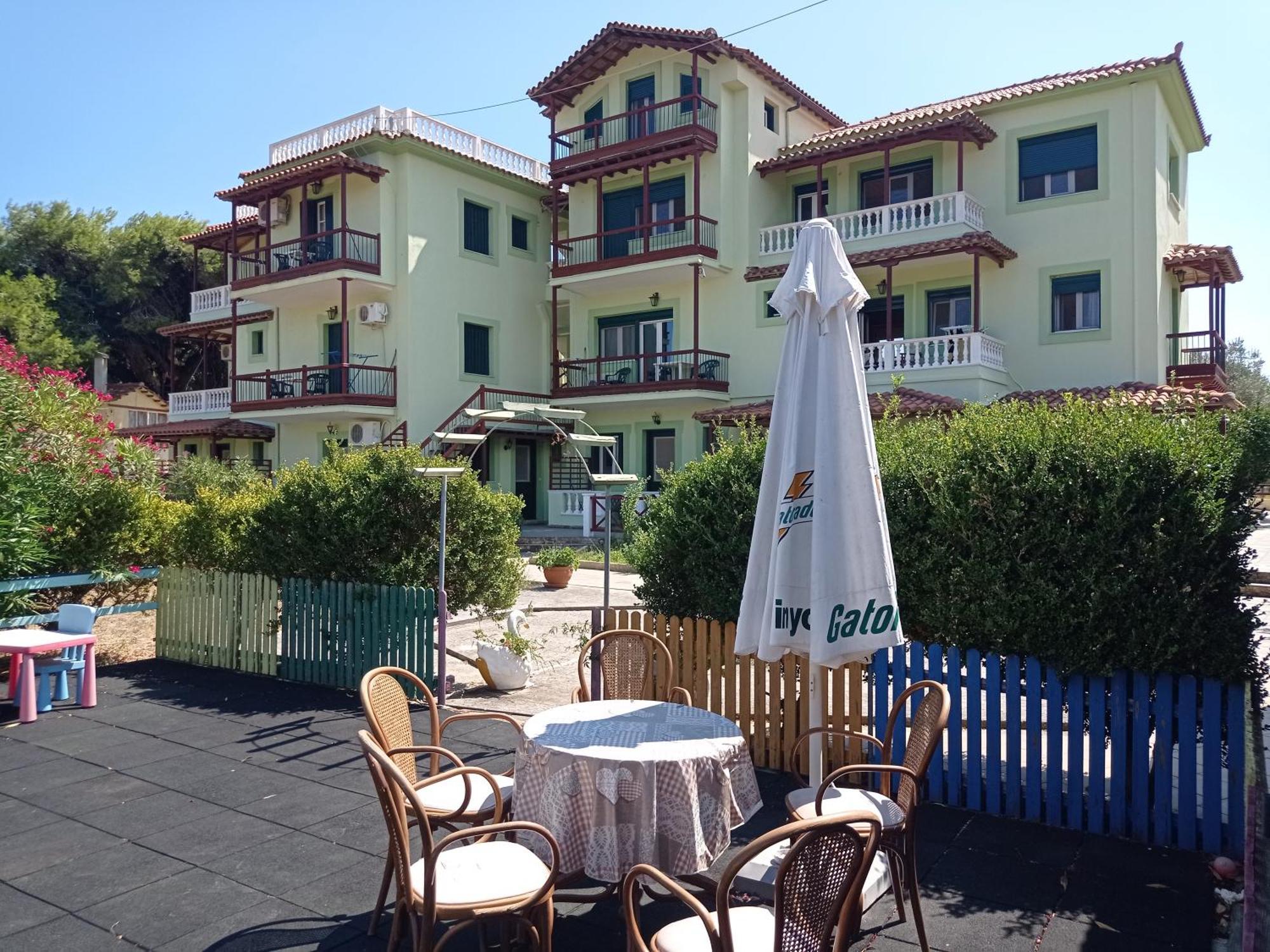 Alexandros Rooms & Studios Skopelos Exterior foto